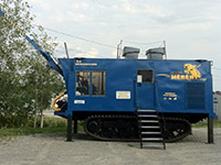 Monoblock drill rig
